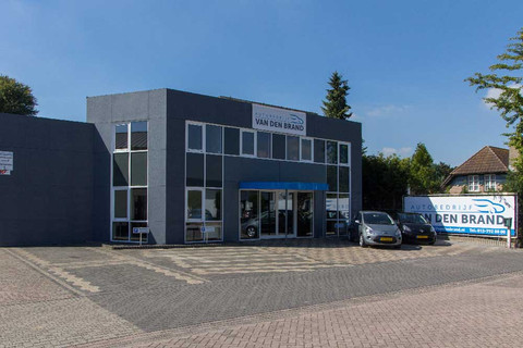 Autobedrijf van den Brand